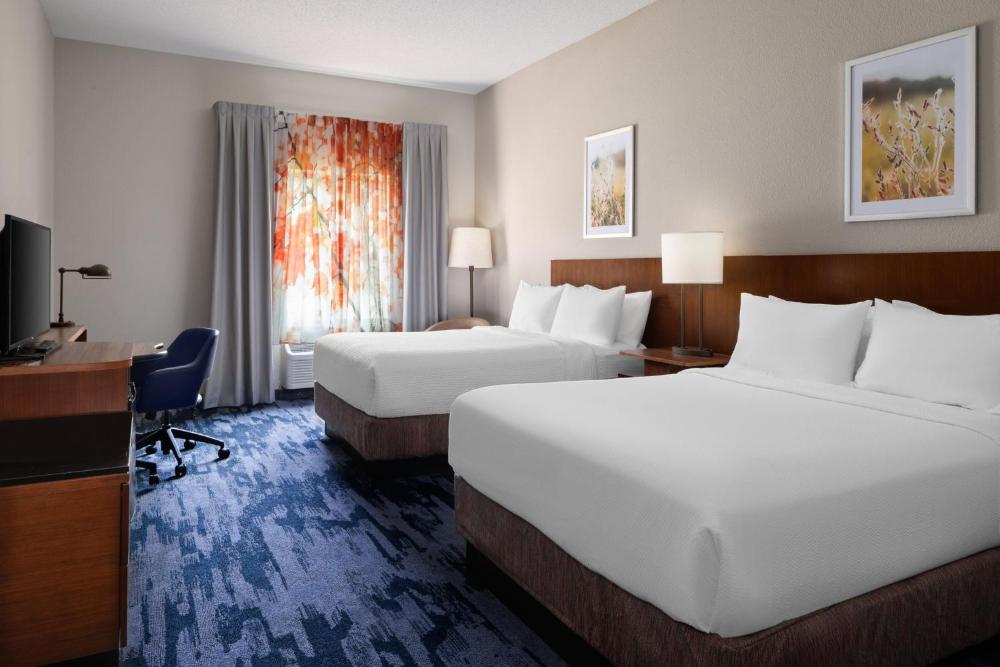 Queen Room with Two Queen Beds interior
